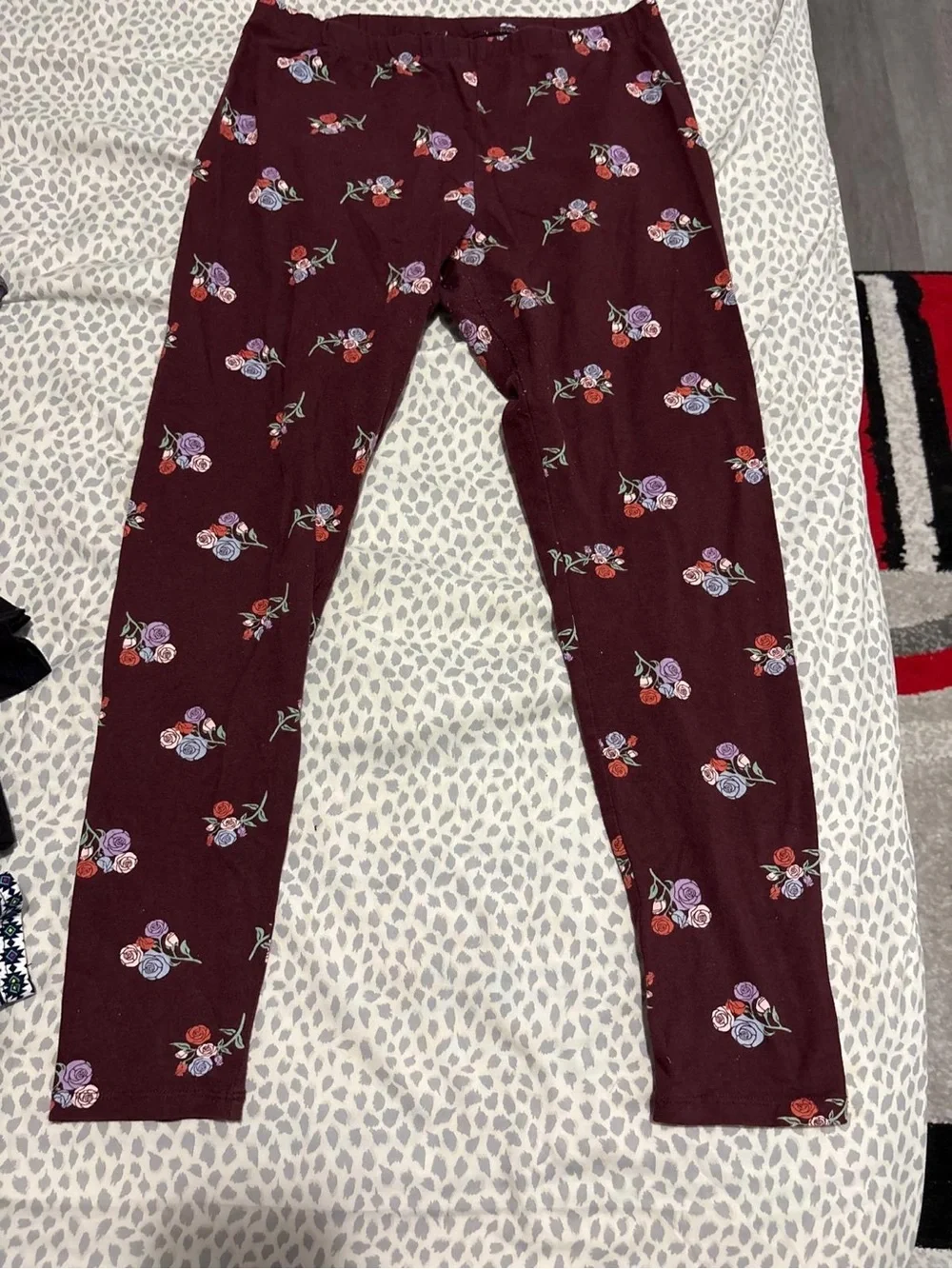Girls' Floral Maroon Stretch Leggings